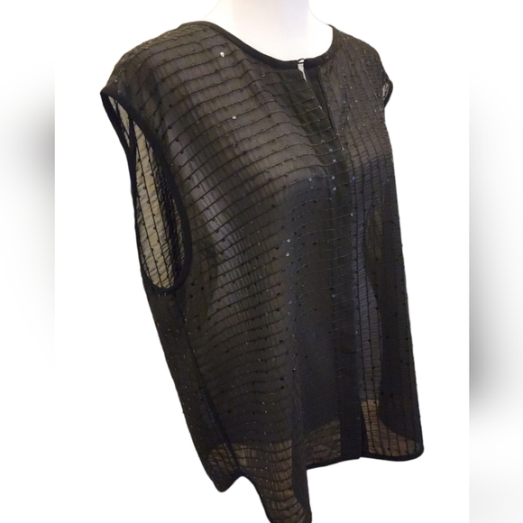 ɴᴡᴏᴛ ʀᴀᴄʜᴇʟ ʀᴀᴄʜᴇʟ ʀᴏʏ ᴇᴍʙᴇʟʟɪsʜᴇᴅ sᴇǫᴜɪɴ sʟᴇᴇᴠᴇʟᴇss ᴛᴏᴘ ɪɴ ʙʟᴀᴄᴋ - Picture 2 of 5